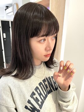 ミーナ バイ アーバン(Meena by urban.) 【ANNEXハザマ】抜け感外ハネヘア×グレイアッシュ