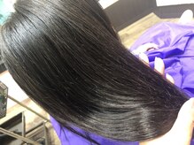 イヤシノ 図書館(I’yashi no 図書館)の雰囲気(女神髪エステトリートメント!高級毛皮のコートの上を触る質感)