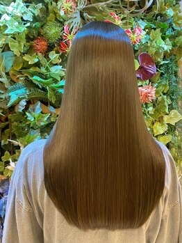 ヘアメイク アンティの写真/福島市で希少なシャンドラ縮毛矯正で遠方からも来店多数!内部補給しつつ柔らかで自然な艶髪ストレートに♪