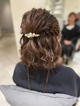 アンフィ 矢向(Anphi) 11-5 ハーフアップ