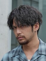 レタッチ バイ フィフス 天神大名(RETOUCH by fifth) 福岡大名ツイストスパイラルパーマセンターパートウルフ