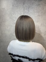 リム(RIM.)&nbsp;グレージュ/ダブルカラー/切りっぱなしボブ