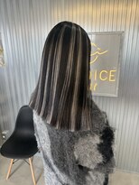 リジョイスヘア レイ(REJOICE hair Lei)&nbsp;グレージュ×シールエクステハイライト　担当NOA