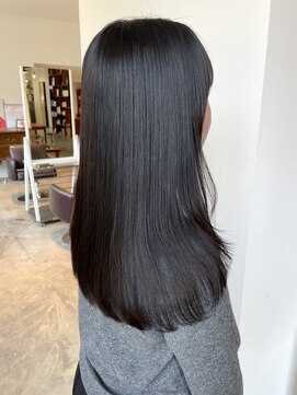 ヘアーアイストゥーレ(HAIR ICI TRE) ブリーチなしカラー◎髪質改善ストレートレイヤー担当渡辺聖