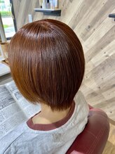 ルネッサンスヘアー ラファエロ(RAFFAELLO) ビタミンカラーオレンジ グレーカラーも楽しく色選んで気分UP