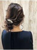 『estrela』大人可愛いシニョンヘアアレンジ