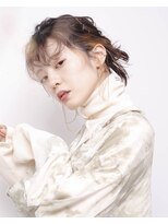 イル(ill)&nbsp;アレンジ　インナーカラー　ミディアム