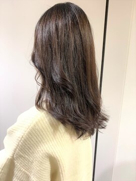 ビーハイブ 一番町店 アヴェダ(BEHIVE) こなれ感のあるくびれヘア 簡単スタイリング