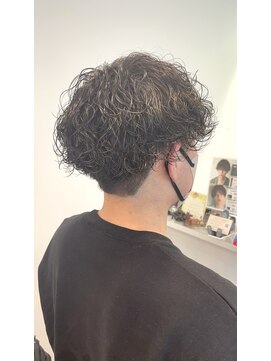 ロミーオム 本厚木(ROMMY. Homme) 波巻きツイストスパイラルパーマメンズカット