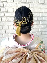 キャパジャストヘアー(CAPA just hair)&nbsp;シンプルシニヨン和装ヘアアレンジ成人式卒業式　金箔水引