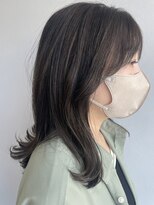 イズ(is.)&nbsp;寒色ベージュ/ミディアム