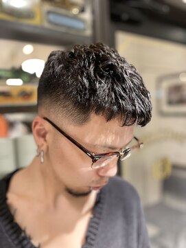 ヒロギンザ 大阪本店(HIRO GINZA) フェードカット×アイロンパーマ