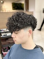 テクト バイアッシュ 吉祥寺店(Tect by Ash) 強めスペインカールツーブロックフェードスパイラルパーマ