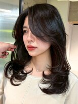 シオン(shion)&nbsp;くびれミディ似合わせカット顔周りレイヤー大人ガーリーba577972