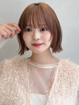 アグノス 青山(Agnos) 前髪ミディアムレイヤーカット艶感くびれヘア大人ガーリー