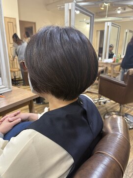 リュッカ(Lycka) 小顔ショートノンジアミンカラー