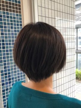 スタジオ アルファプラス 日暮里店(studio α+) ブルーアッシュ×ショートボブ♪