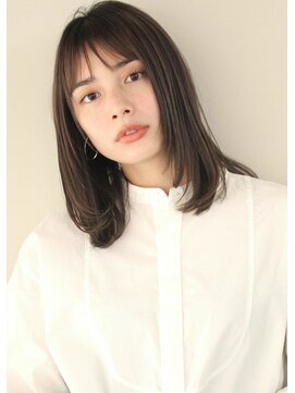 サーカス バイ ビュートリアム 青山(CIRCUS by BEAUTRIUM) ストレート　手入れ簡単　ミディアム　ミディアムヘア