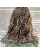 ハイライト【しっかりハイライト×ミディアムヘア】