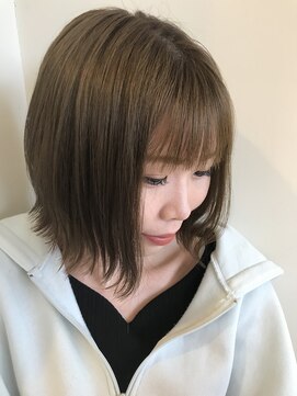 ジップ 緑店(zip) 透明感アッシュグレージュ×２０代ガーリーミディ