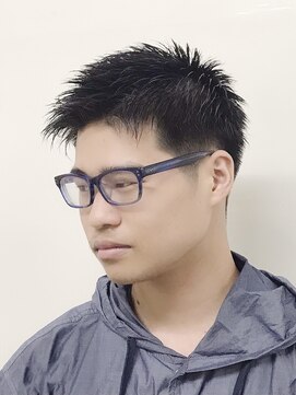 ヨシザワインク ハコザキ 水天宮前 日本橋人形町(YOSHIZAWA Inc.HAKOZAKI) 【骨格矯正カット】アップバングベリーショート