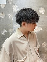 アカ(ACA)&nbsp;メンズカットパーマ波巻ツイストスパイラルパーマ札幌大通