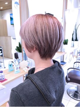 メタ(META) ダブルカラ―でピンクベージュに仕上げました☆