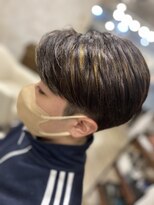 ワンピース 東大宮店(ONE PEACE)&nbsp;マッシュ、センターパートのツーウェイにハイライト