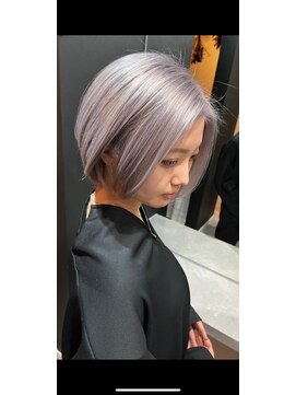 ブロンドバイピンキー(Blond by Pinky) 究極のシルバー