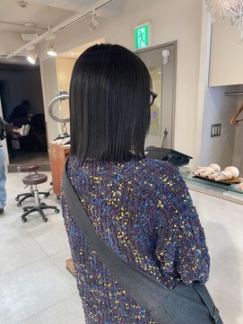 キャンバス バイ ネオリーブ 横浜西口(Canvas by neo.) 切りっぱなしロブ ブルーブラック ぱつっと sn