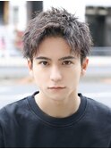 ツイストスパイラルパーマアップバング短髪ツーブロック刈り上げ