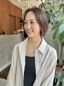 アペロ 柏(Apero) ベージュ☆ショートボブ