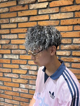 ドゥーエン 京橋店(DoEN) ホワイトメッシュ×ツイストスパイラルパーマ