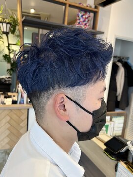 ネイビーブルー×ショートスタイル