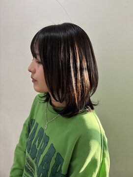 ヘアーアンドメイクアップモパ ミディアムレイヤー