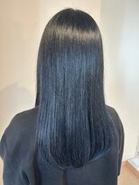 ロッカ(ROCCA)&nbsp;ロング×アディクシーカラー×ブルーブラック×髪質改善