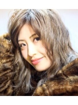 クラク 羽根木店(kuraku) コテ巻きベージュ