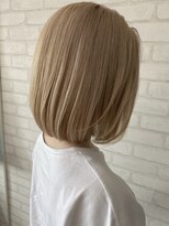 ココルアナ(coco luana)&nbsp;ホワイトベージュ/ショート/ボブ/ブリーチ/韓国/イルミナカラー