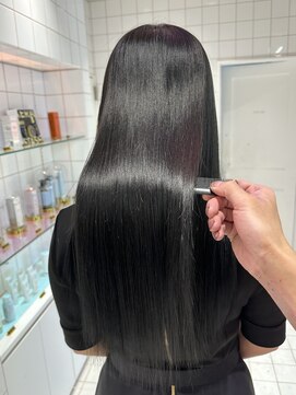 ロンドルーチェ 心斎橋(Lond luce) ダークアッシュ/ミディアムレイヤーカット［髪質改善/縮毛矯正］