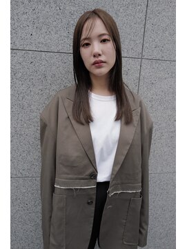 エヌイー(ne' by MAULOA) 【ne' by MAULOA】伸ばしかけロング マロンベージュ ストレート