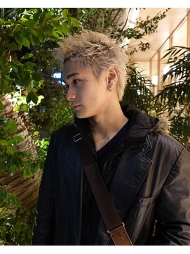 シイ(SIE) メンズショート×ハイトーンベージュ