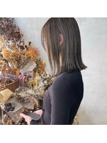 ミント(mint)&nbsp;ボブにオリーブグレージュ！抜け感、透明感を！