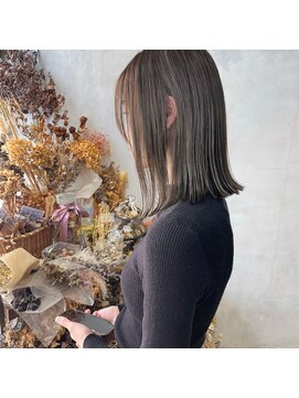 ミント(mint) ボブにオリーブグレージュ!抜け感、透明感を!