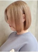 切りっぱなしボブピンクベージュミディアムボブダブルカラー