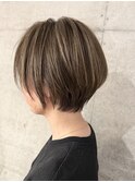 白髪ぼかし ショートボブ