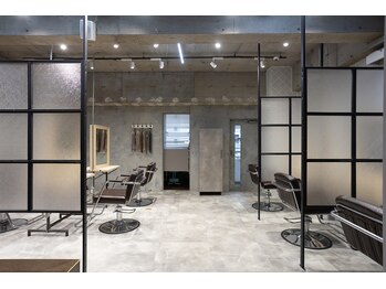 ursus by HEADLIGHT 立川店【アーサス バイ ヘッドライト】