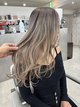 レアル 心斎橋 大阪(REAL) 根元が伸びても気になりにくいシャドールーツ