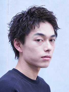 テン 心斎橋(tenn.) アクティブショートフェザーパーマルーズショートセンターパート