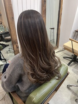 ジジ アドラーブル ヘア サロン(JiJi ADRABLE HAIR SALON) ハイライト×白髪ぼかしロング