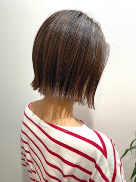 アンティガ(ANTIGA) ツヤと立体感のハイライト☆20代30代40代切りっぱなしボブ